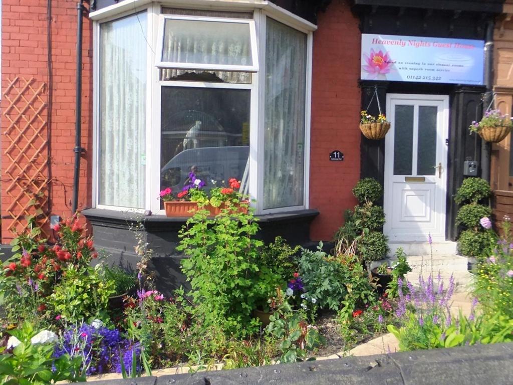 Heavenly Nights Guest House - B&B Sheffield