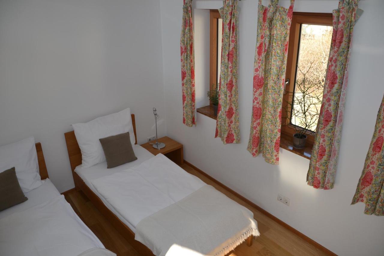 B&B Stetten - Wein + Bett Wiedeck - Bed and Breakfast Stetten