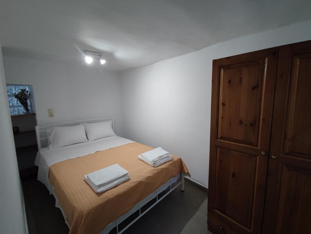 One-Bedroom Apartment with Garden