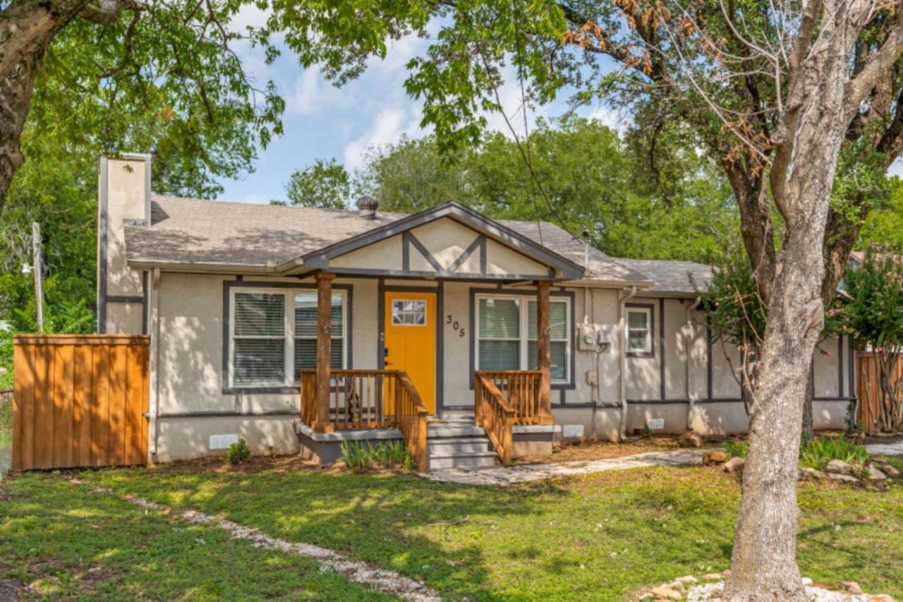 The Texas Get-Away - B&B Roanoke