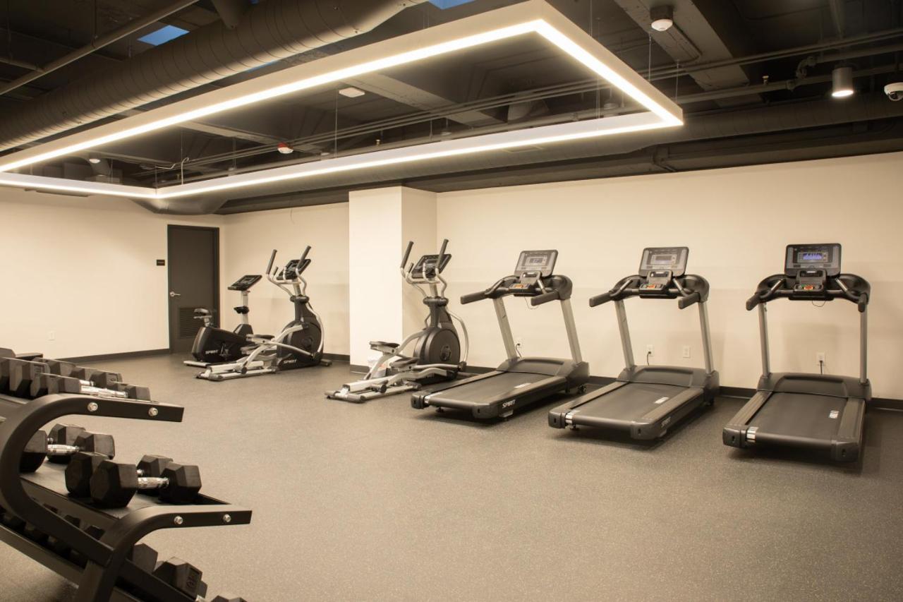 Deer District Studio Apt - One Block from Fiserv and Baird - B&B Milwaukee