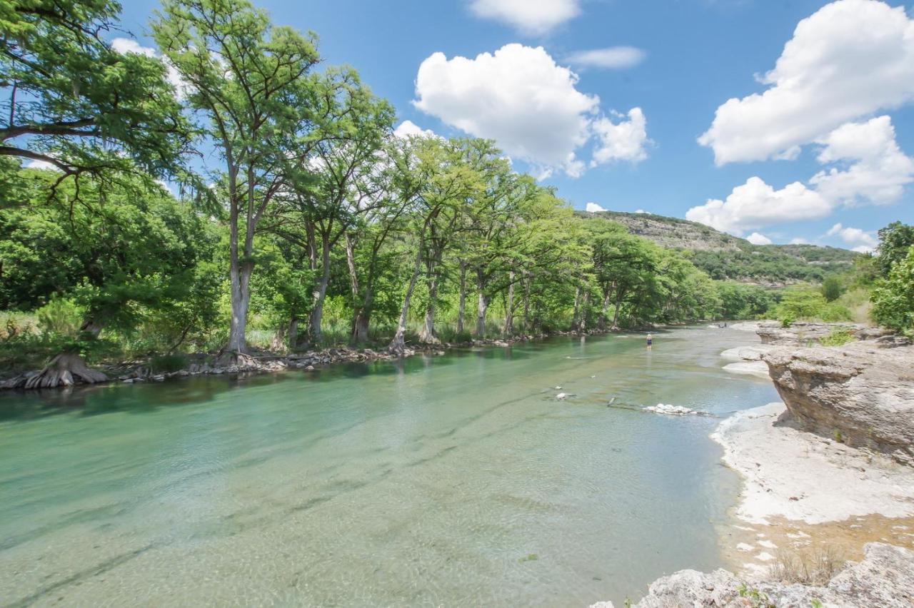 RR 9740 Guadalupe River Rock Retreat - B&B Canyon Lake