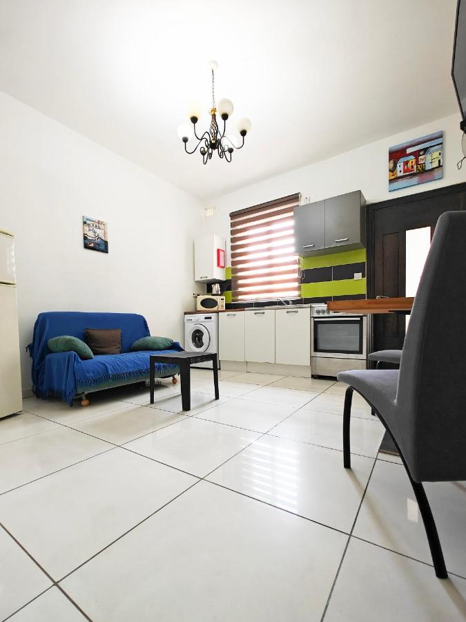 Corner view 3 - Ferienwohnung Marsaskala