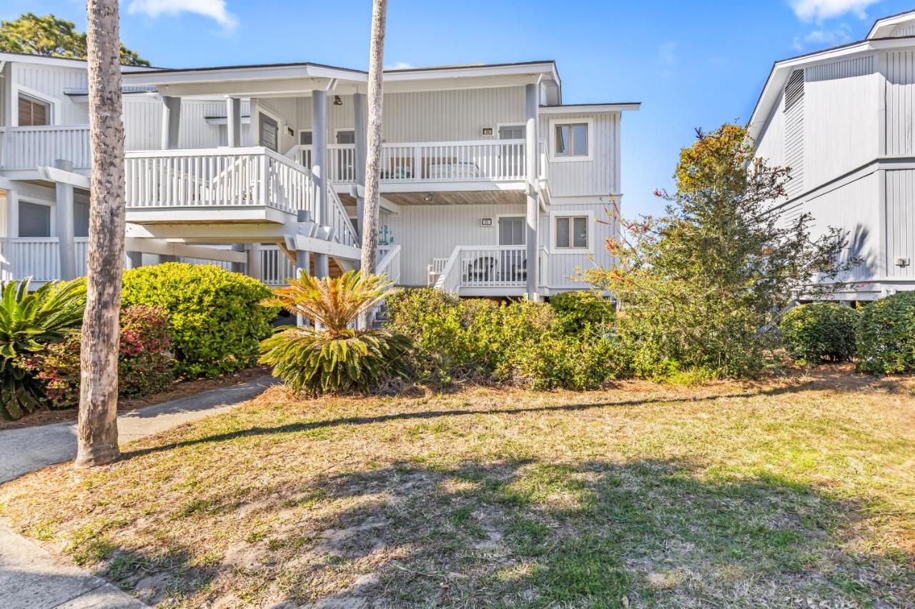 Lagoon Villa 25 - Heart of Wild Dunes, Quick Walk to Beach - B&B Isle of Palms