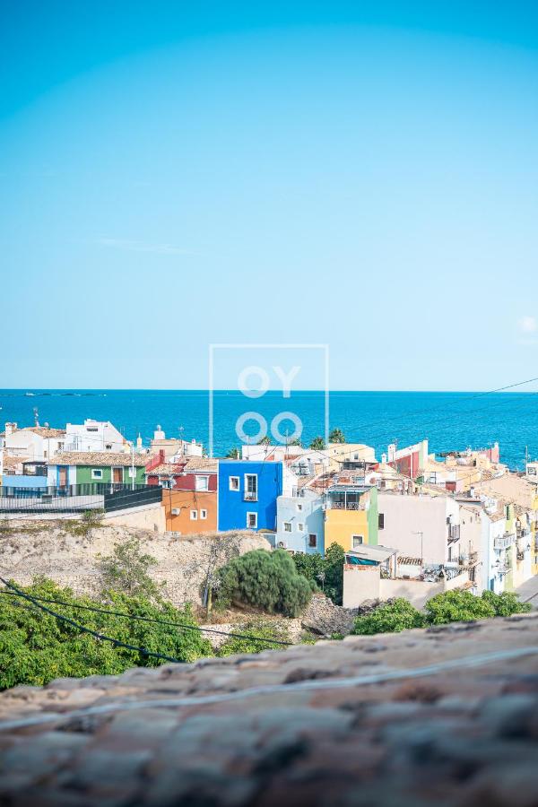Luz del Faro, apartment in historic townhouse with sea view - by OYOOSTAYS - Ferienwohnung Villajoyosa