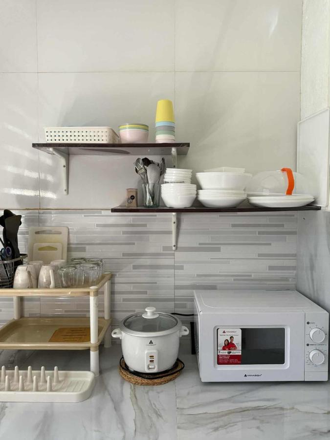 Kae's Place Staycation House near Windmill Farm - B&B Pililla