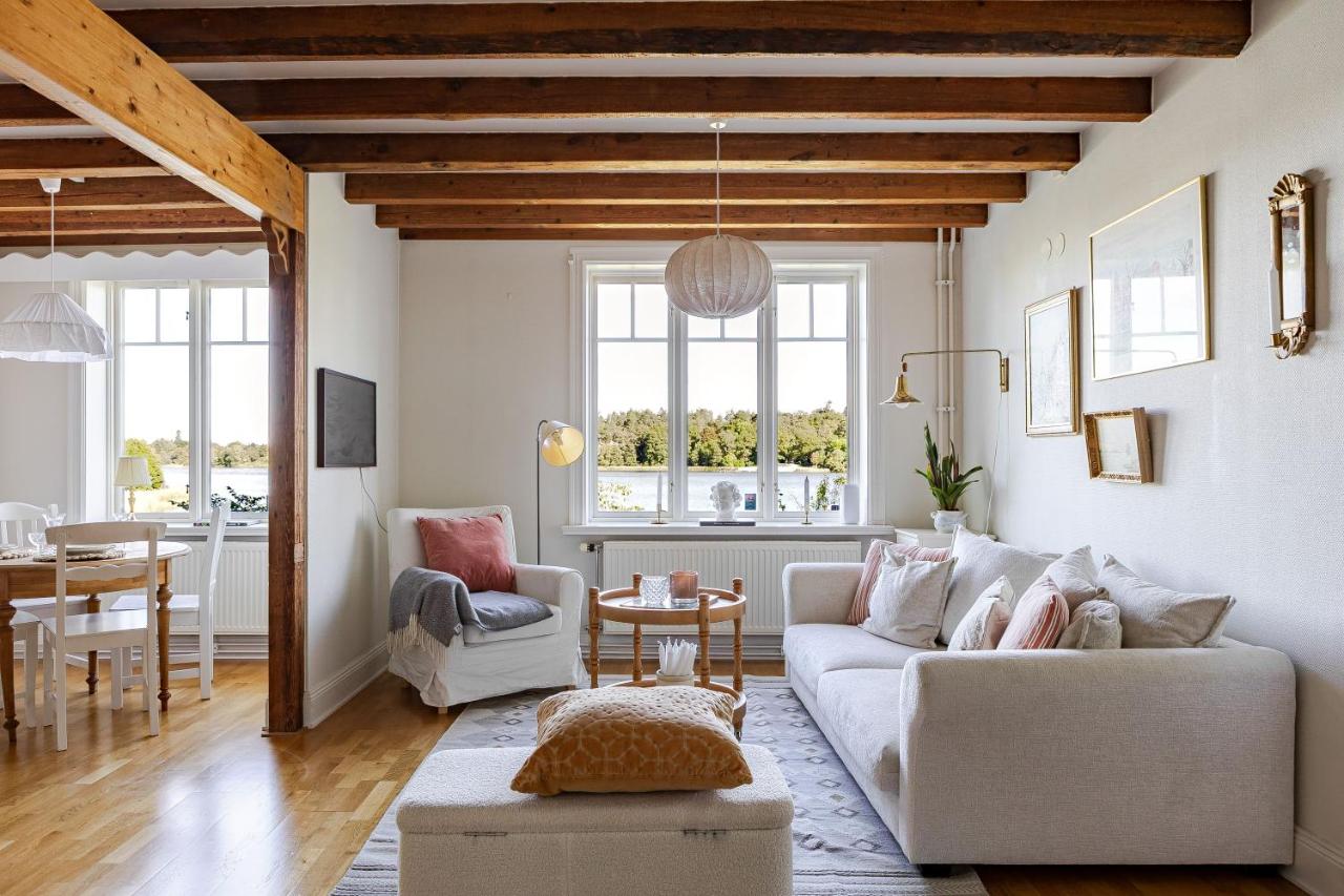 Lakefront Getaway in Hagaparken Central Stockholm - Bed and Breakfast Stockholm