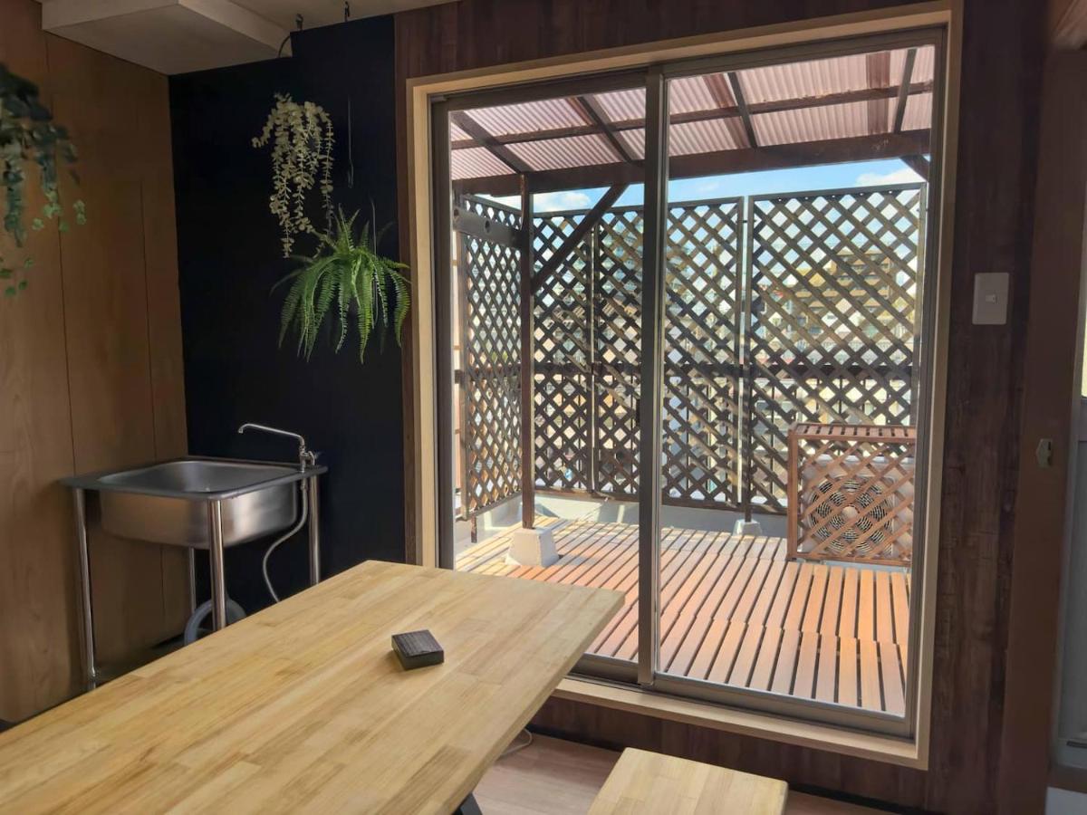Stunning 4BR 2BA Family Home 65" TV, Nespresso - Ferienwohnung Ōsaka