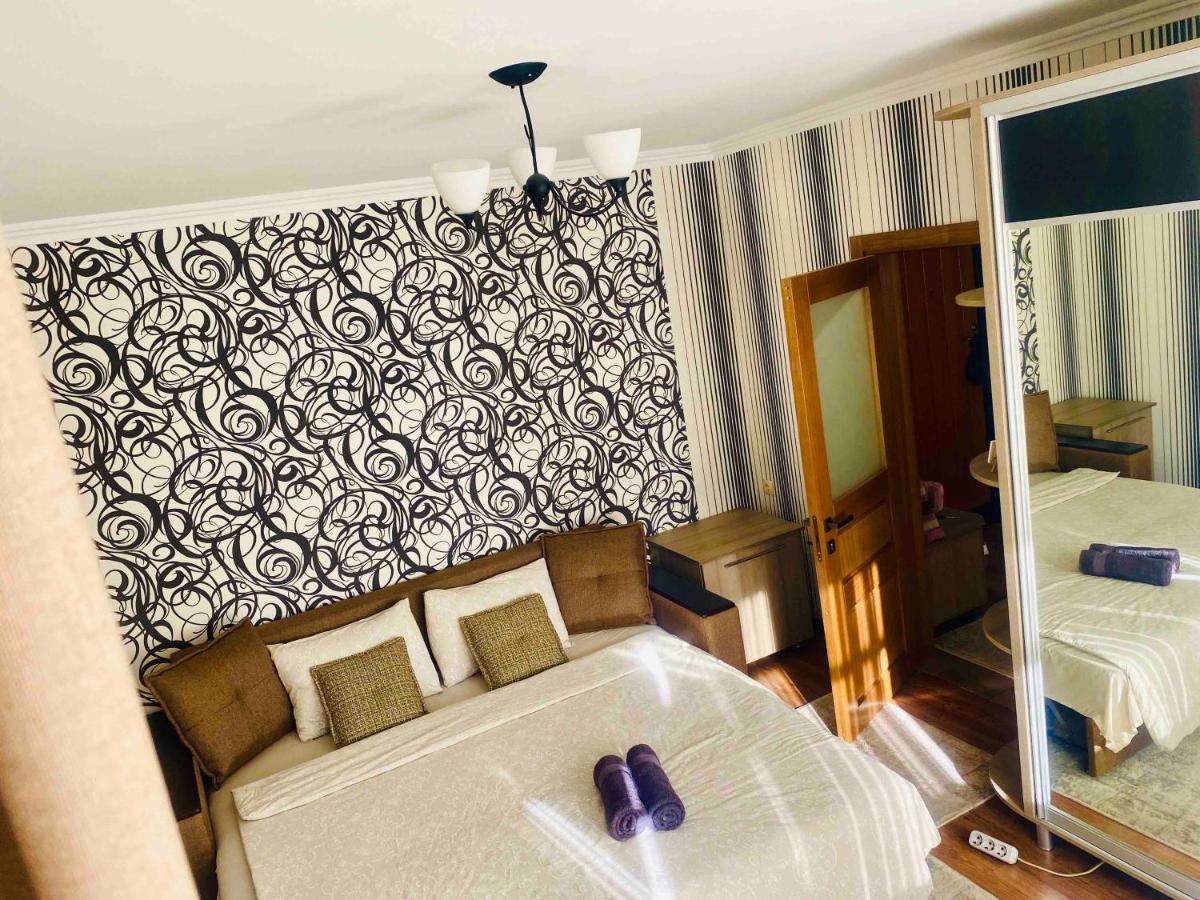 Air-Moldova 25 - B&B Chişinău