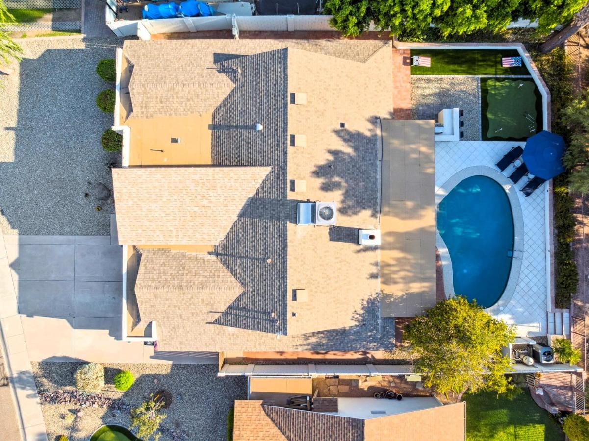 5BR Estate, Heated Pool, Putting Green Camelback Views, Sleeps 12 - Chambres d'hôtes Scottsdale
