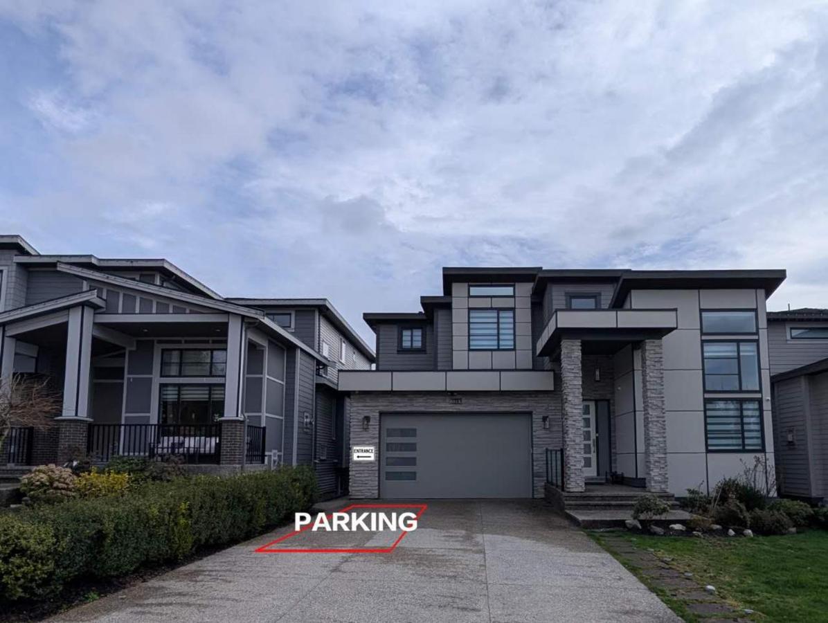 Cozy 2BR for Family & Private Parking & Near Mall - B&B Langley