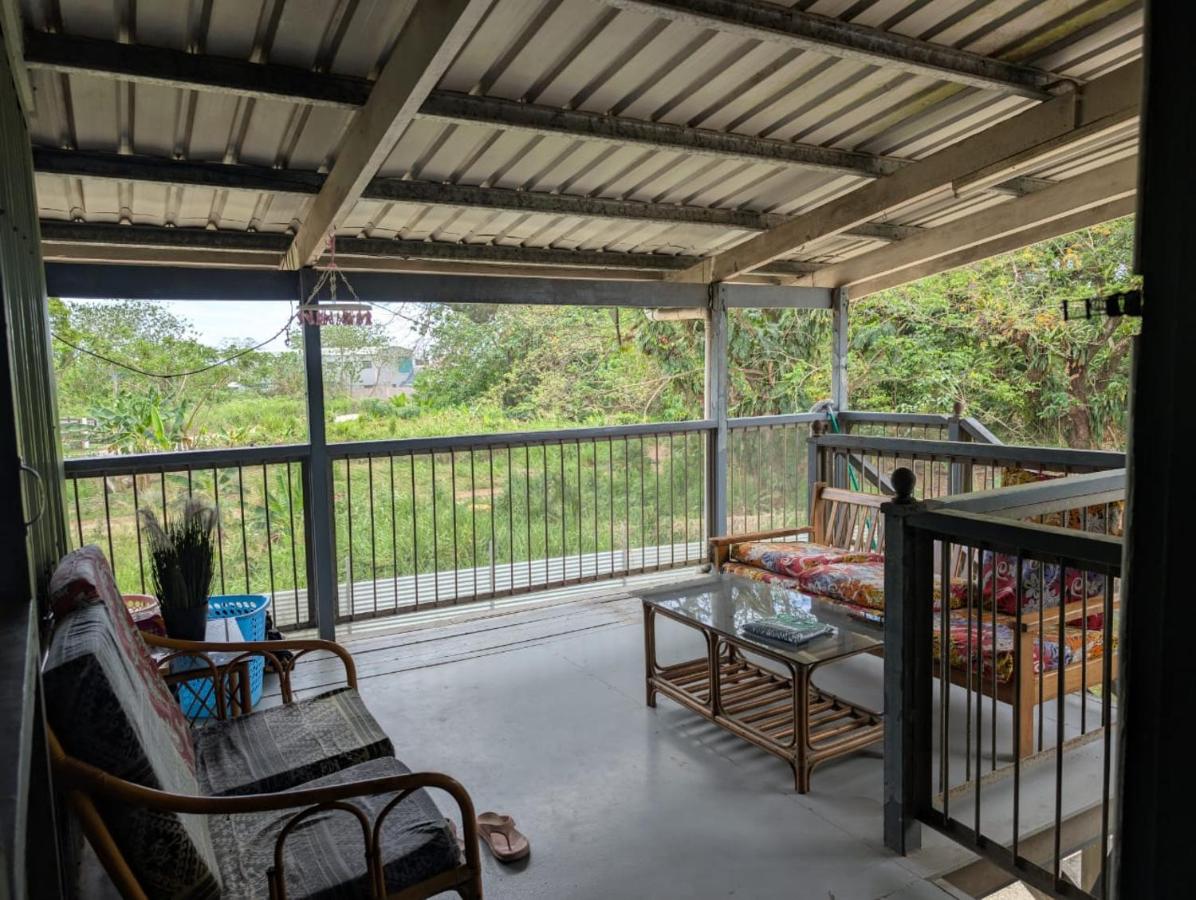 Airport Transit apartment - B&B Lungga