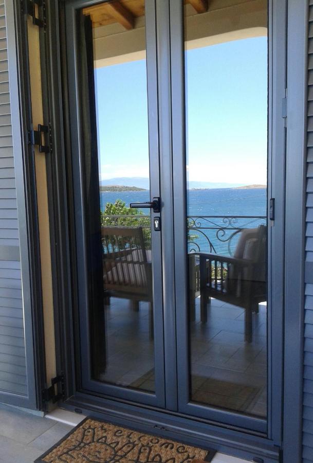 One-Bedroom Apartment with Sea View