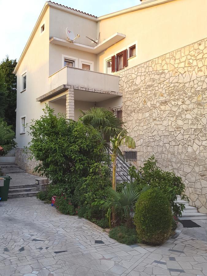 Villa Feral Apartments - B&B Cirquenizza