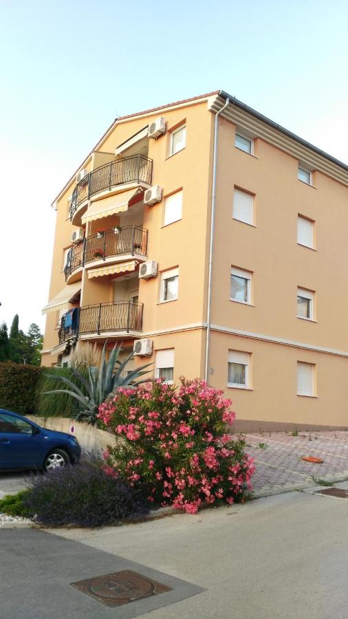 Apartment Pula Relax - Bed and Breakfast