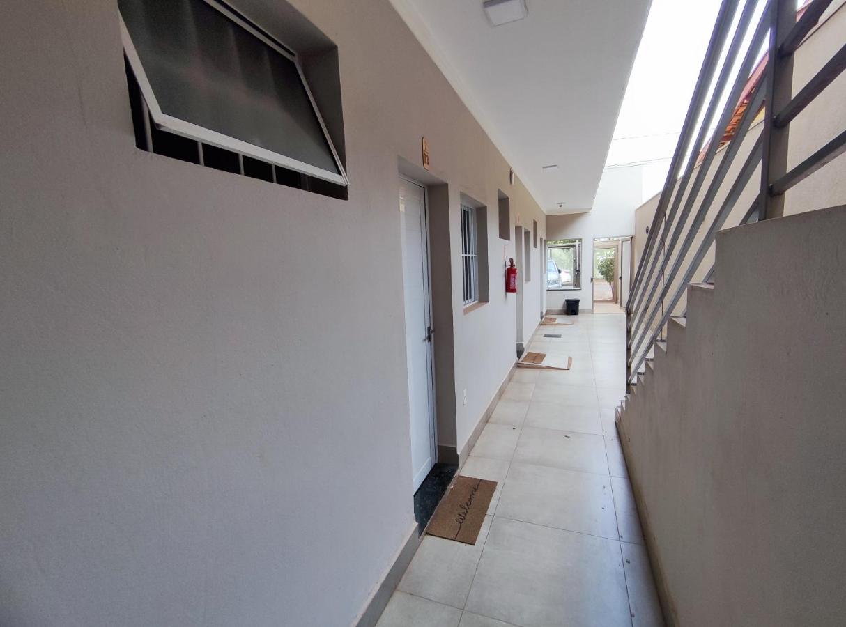 Apto Completo - Ar Cond e Mobiliado - Ferienwohnung Barretos