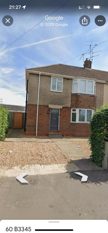 Briants, Spacious Home-from-Home, Free Parking & Secure Garden - B&B Reading