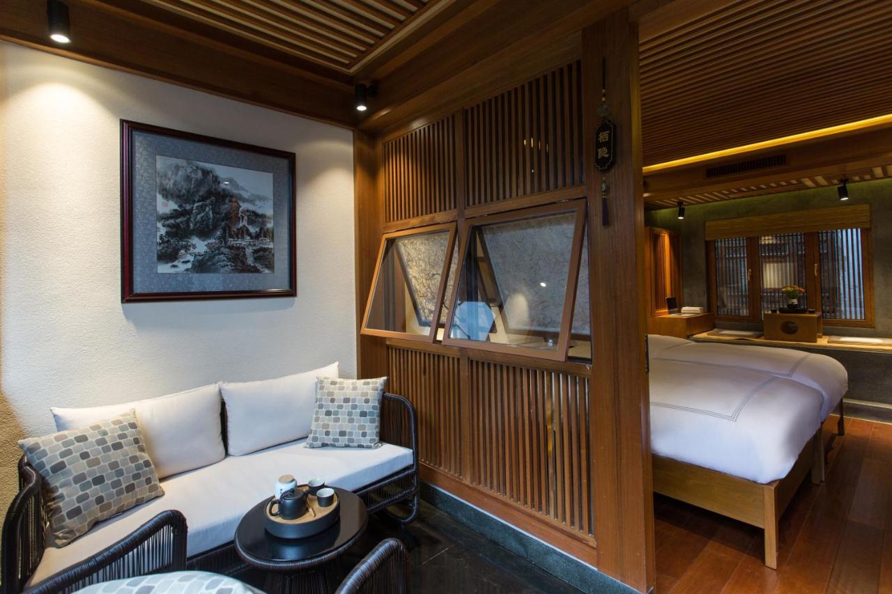 Tweepersoonskamer met 2 Aparte Bedden en een Terras