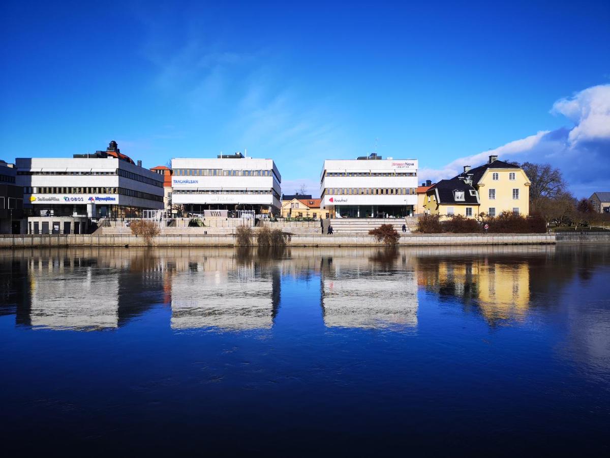 Stor lägenhet för familj eller företag - Bed and Breakfast Norrköping