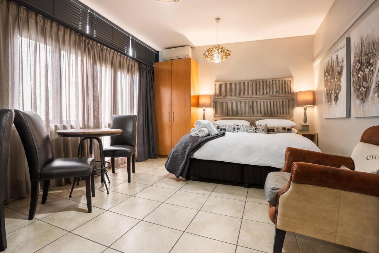 Avemore Eikehoff No 24 full back up power - B&B Stellenbosch