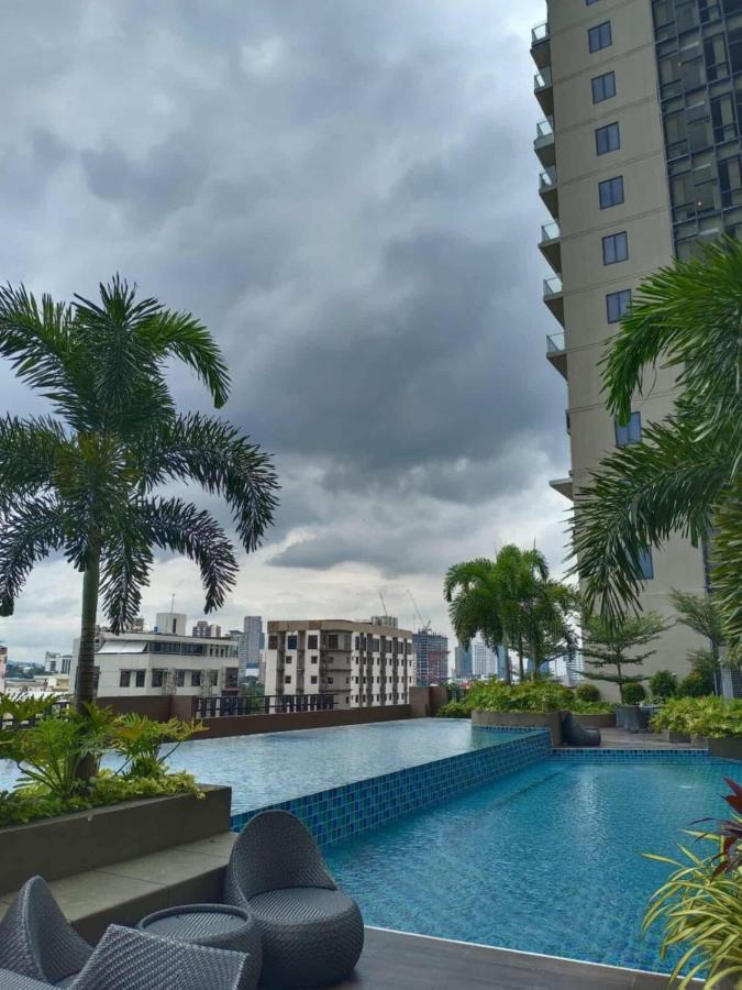 Cozy & Spacious 1 Bedroom in the Heart of the City - B&B Cebu City