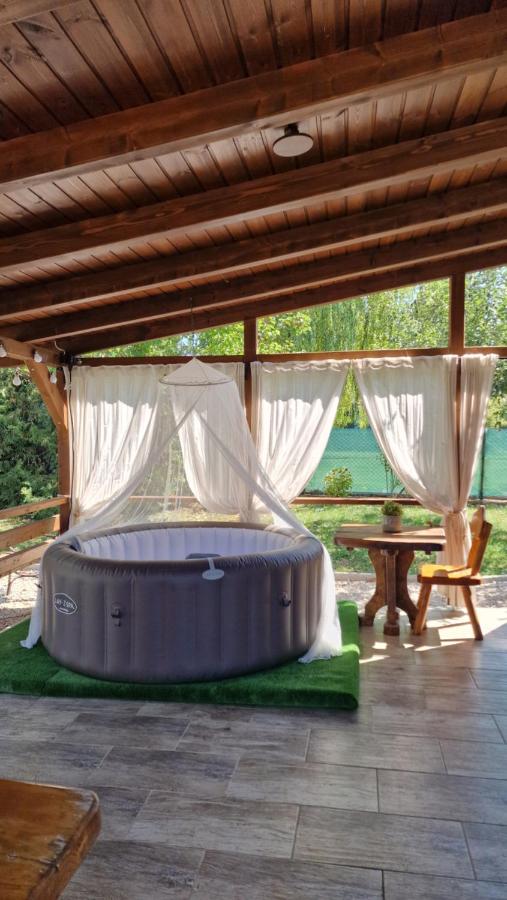 Velencei Odú - Bed and Breakfast Velence