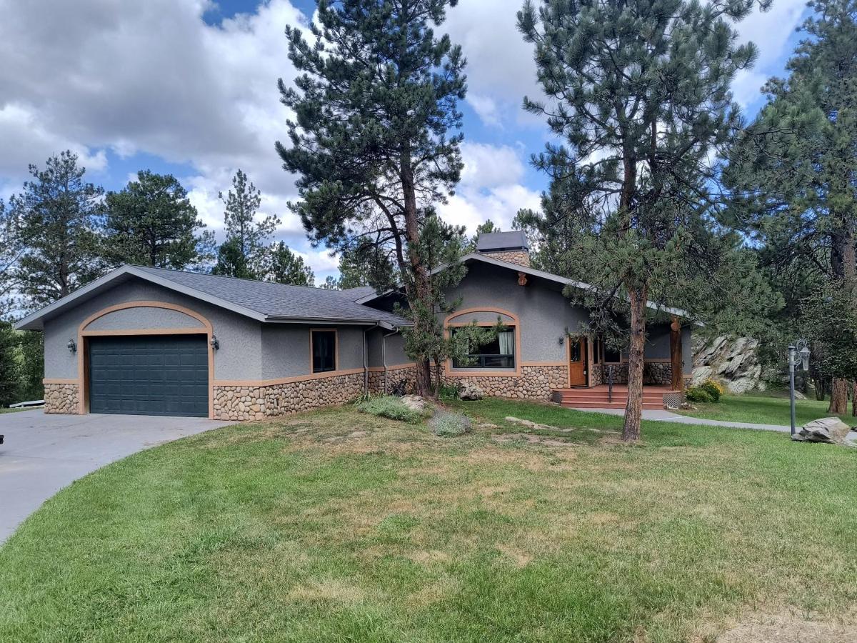 Cherry on top lodge - B&B Custer