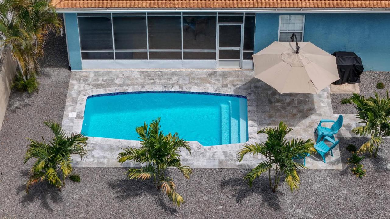 Anna Maria Island-Blue Manatee - B&B Bradenton