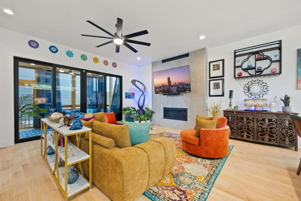 Luxury Home 4BR 4BA City Views HotTub GameRoom - B&B Atlanta