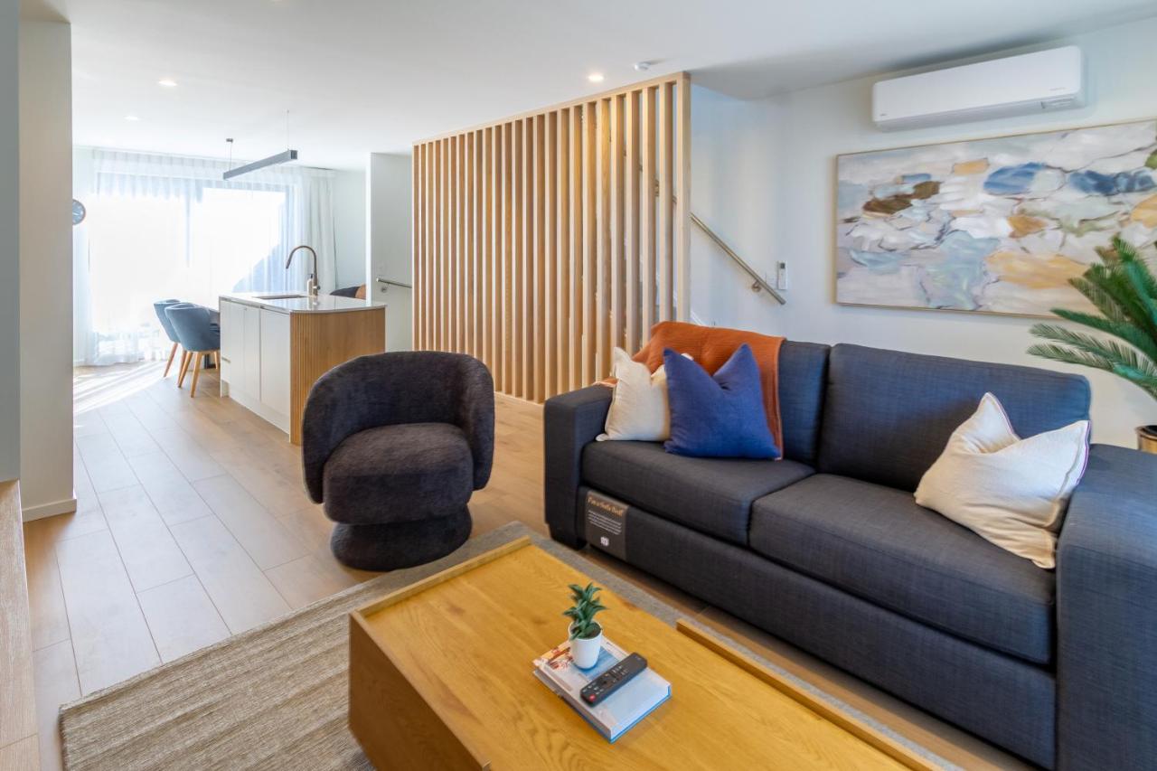 Luxurious 3-Bedroom Designer Townhouse With Garage - Ferienwohnung Christchurch