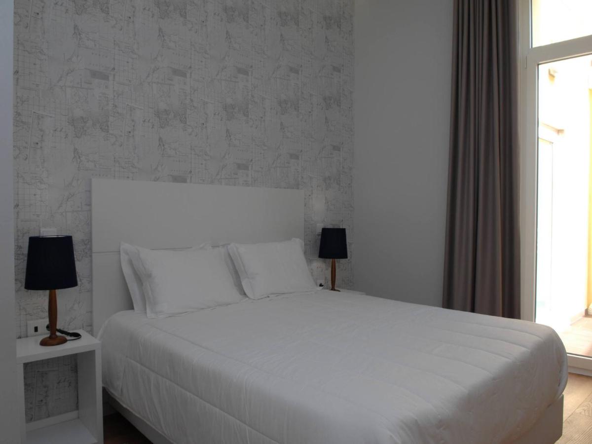 Doppel- oder Zweibettzimmer