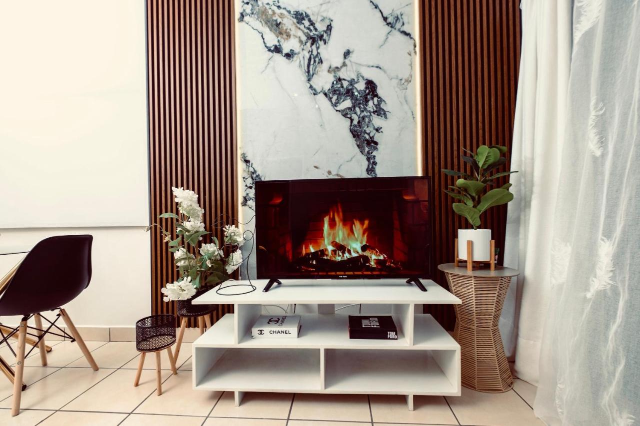 River flow apartment