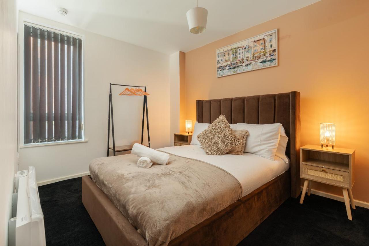 City Centre Retreat 2BR 2BA Parking Included - Bed and Breakfast Liverpool