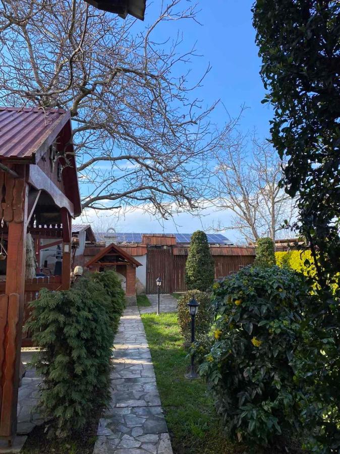 Садиба Ангеліка - B&B Chetfalva