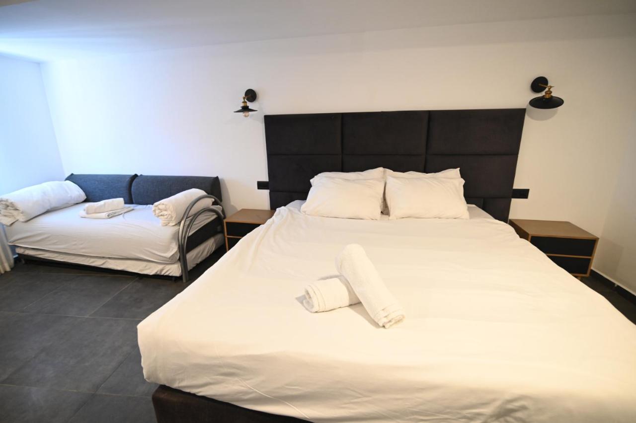 Studio met Kingsize Bed en Slaapbank