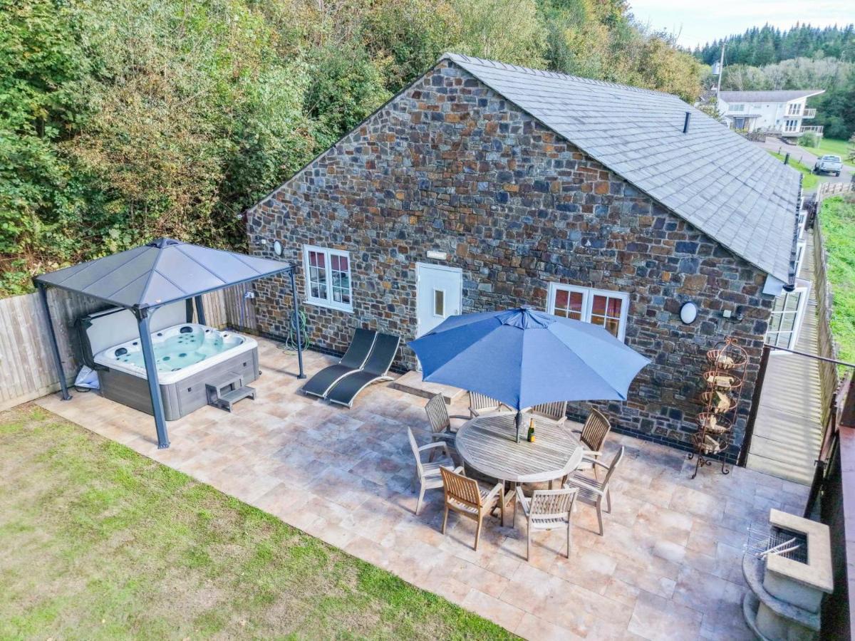 The Barn - 4 Bedroom - Tyn-Y-Coed Farm - Cardiff - B&B Cardiff