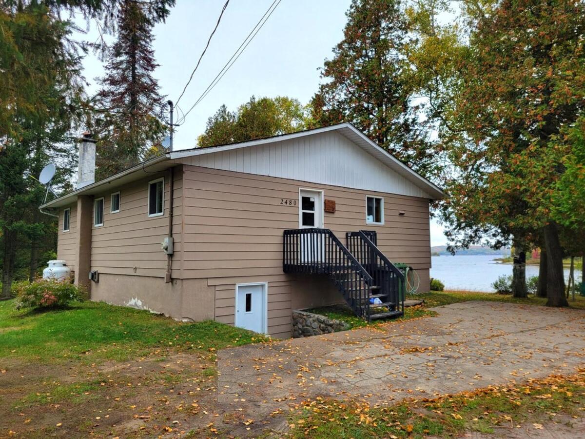 Le Héron - Nominingue Waterfront - Chambres d'hôtes Nominingue