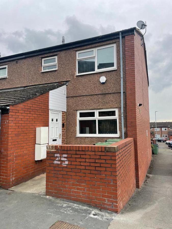 Sofi's Stay, Cosy 3 bed house, 5 mins Walk to Leeds City Centre - Bed and Breakfast Leeds