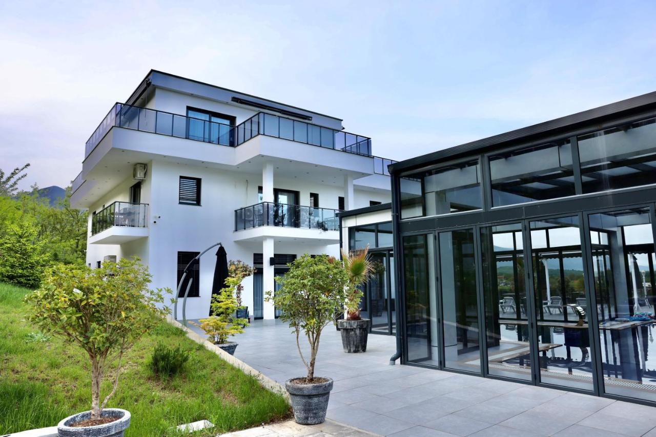 White House Radac Peja - B&B Peja