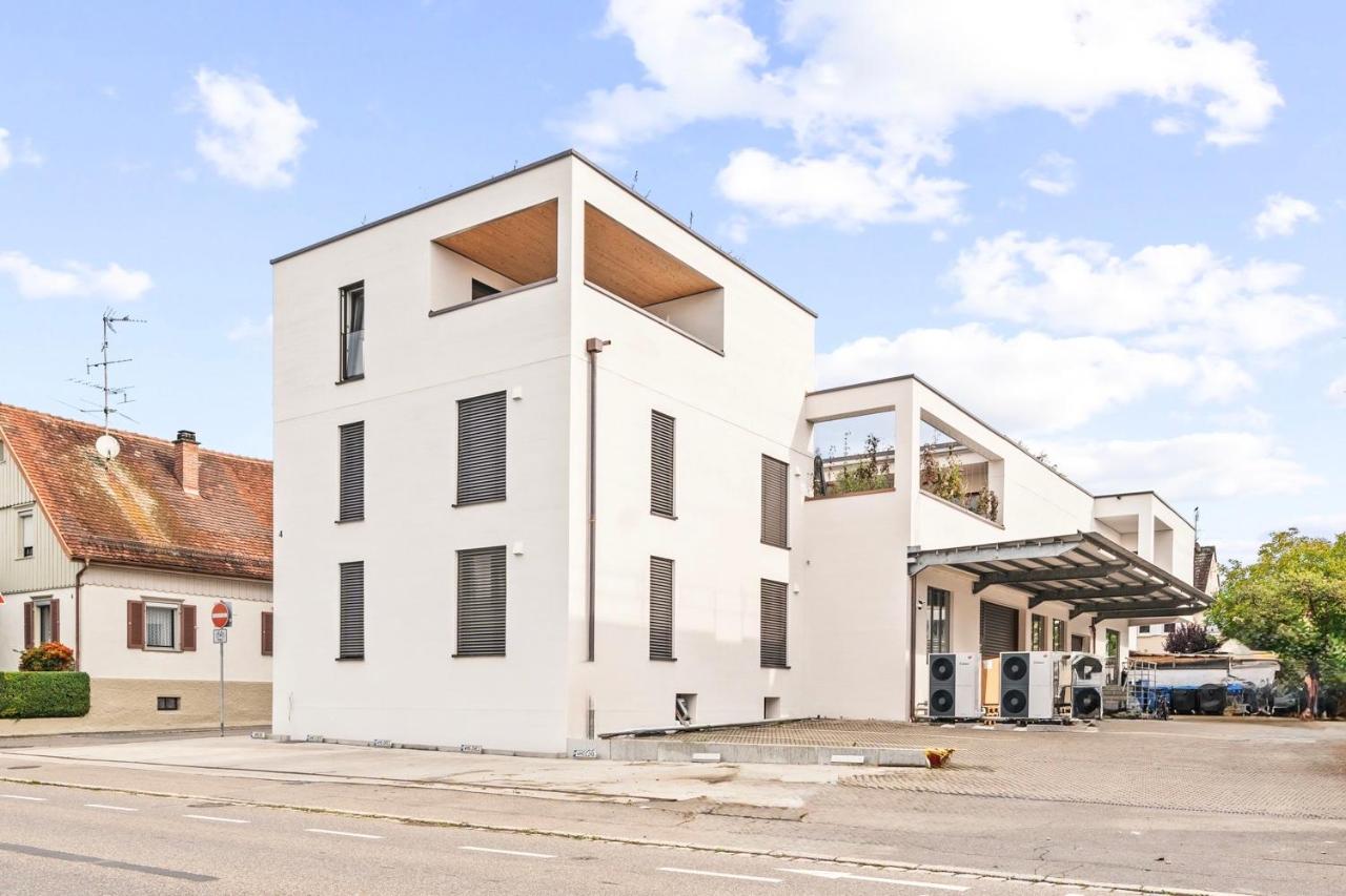 Einzimmer Wohlfühlapartment EINS I Klima I Parkplatz I WLAN I Babyausstattung I Fahrradkeller - Chambres d'hôtes Friedrichshafen