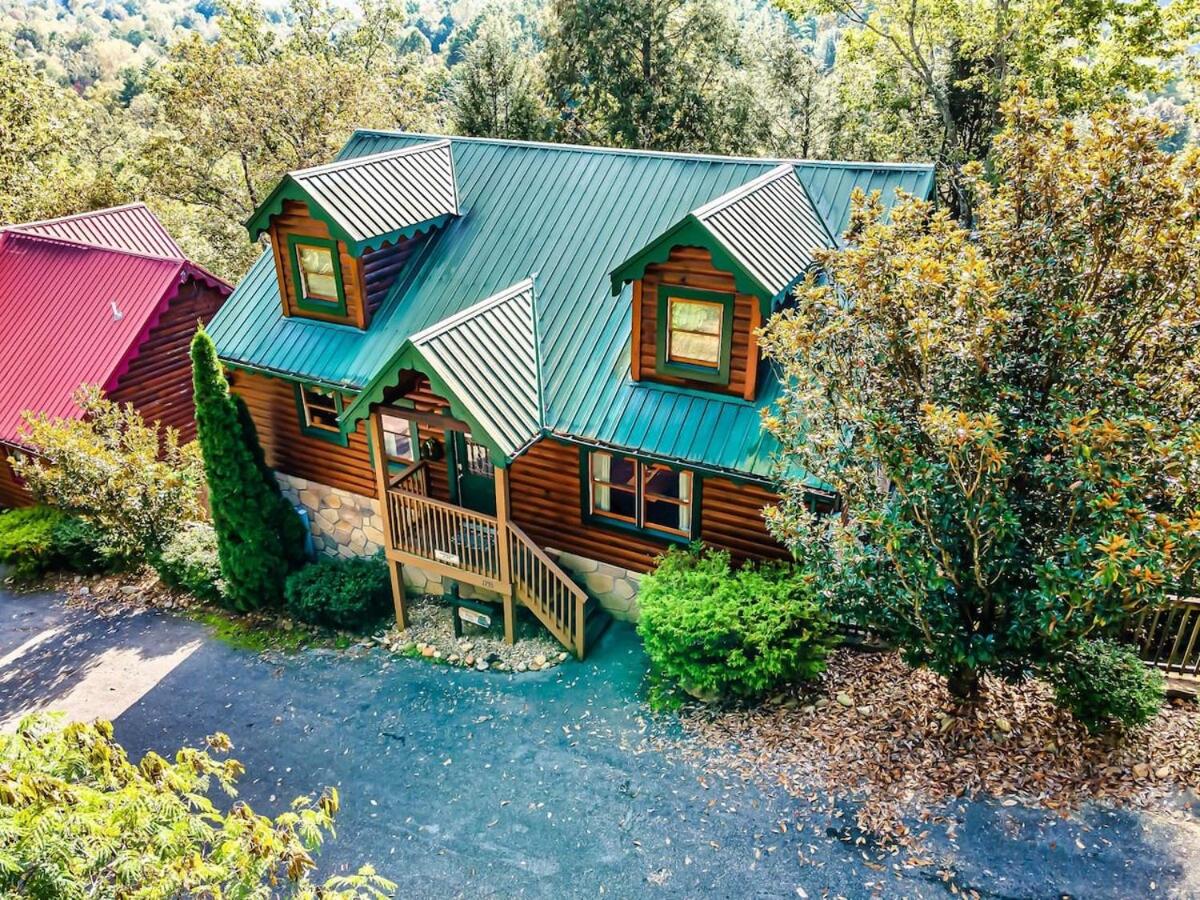 Gatlinburg Cabin-Mtn View-Hot Tub-Theater Room - Chambres d'hôtes Gatlinburg