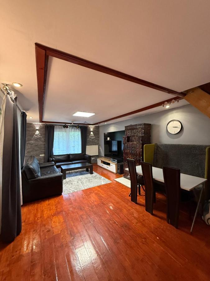 Cabana Bujorului - Ferienwohnung Comarnic