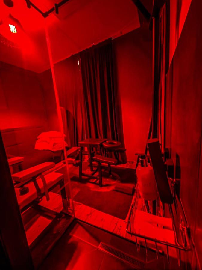 Kinky Room Brașov - B&B Braşov
