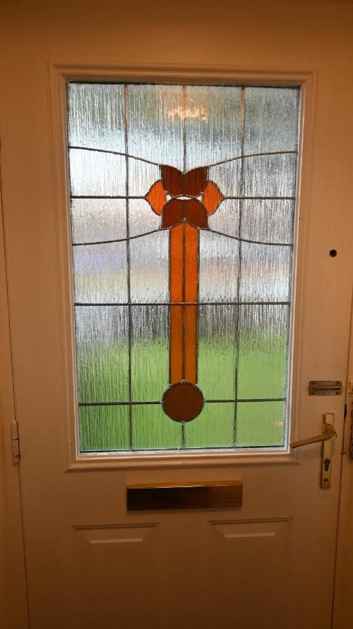 Comfy 3-Bed House with Free Parking 10 Mins to Liverpool City Centre - B&B Liverpool