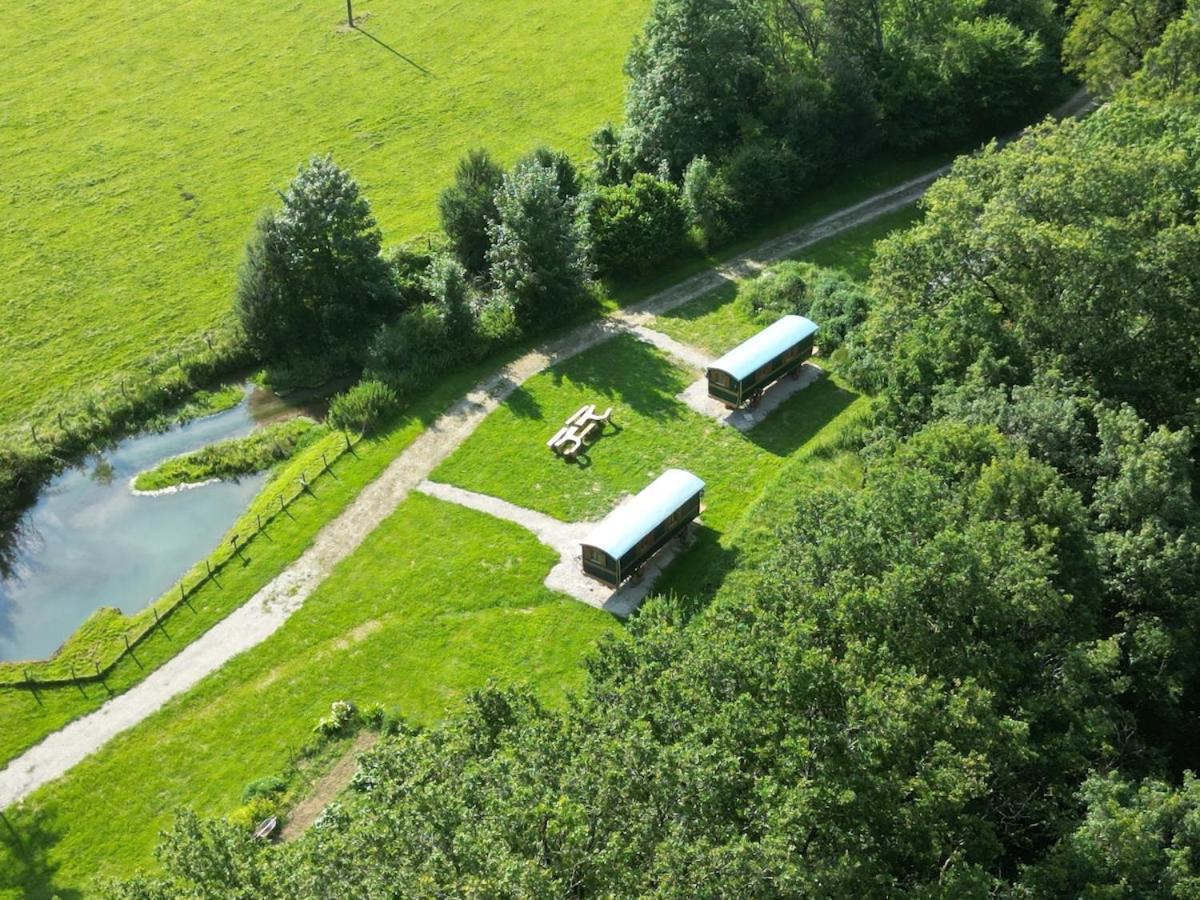 Roulotte Cosy le Chêne Vert - B&B Brennes