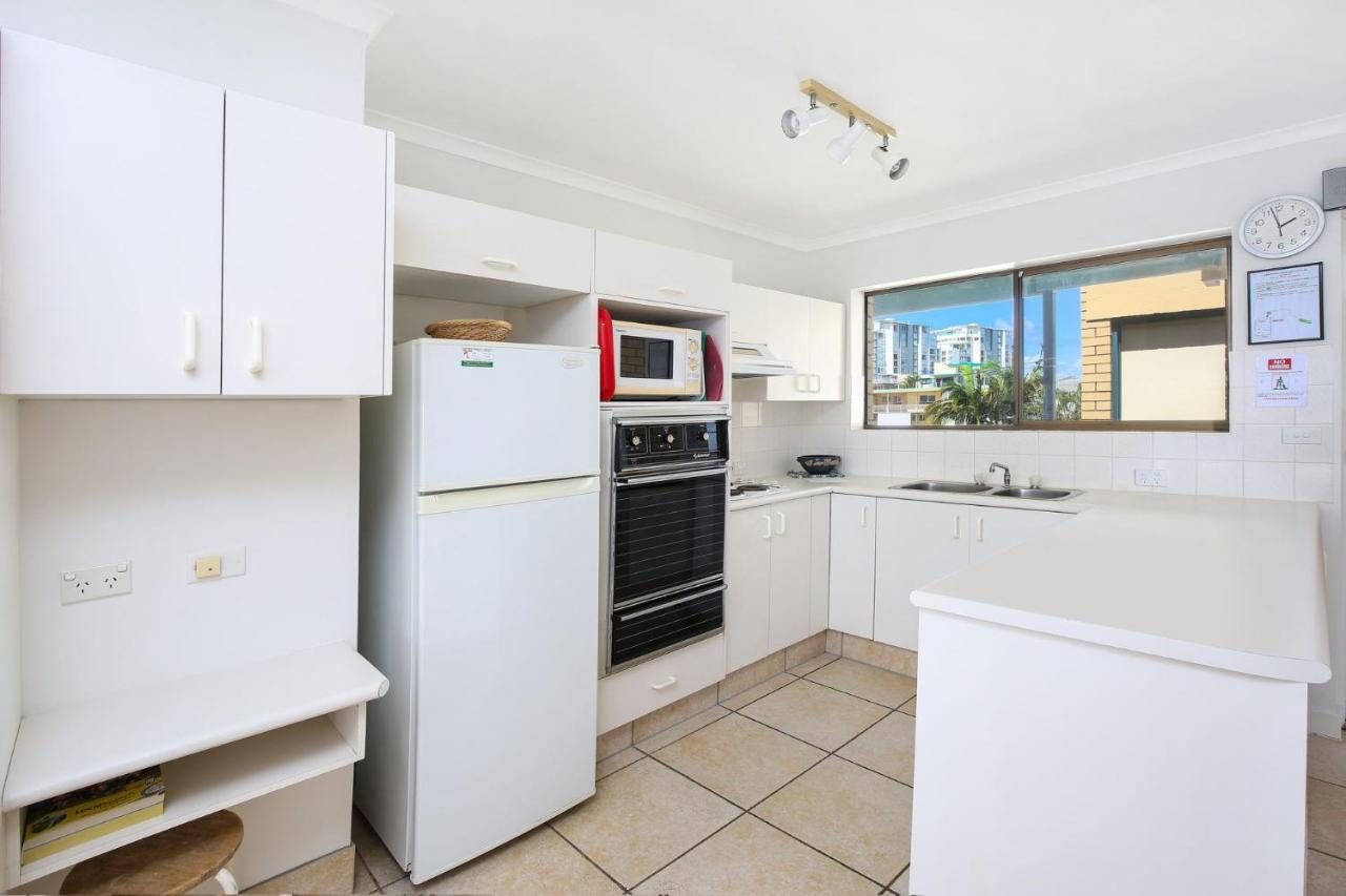 Lowanna Unit 14, 24 Bulcock Beach Esplanade, Bulcock Beach - B&B Caloundra