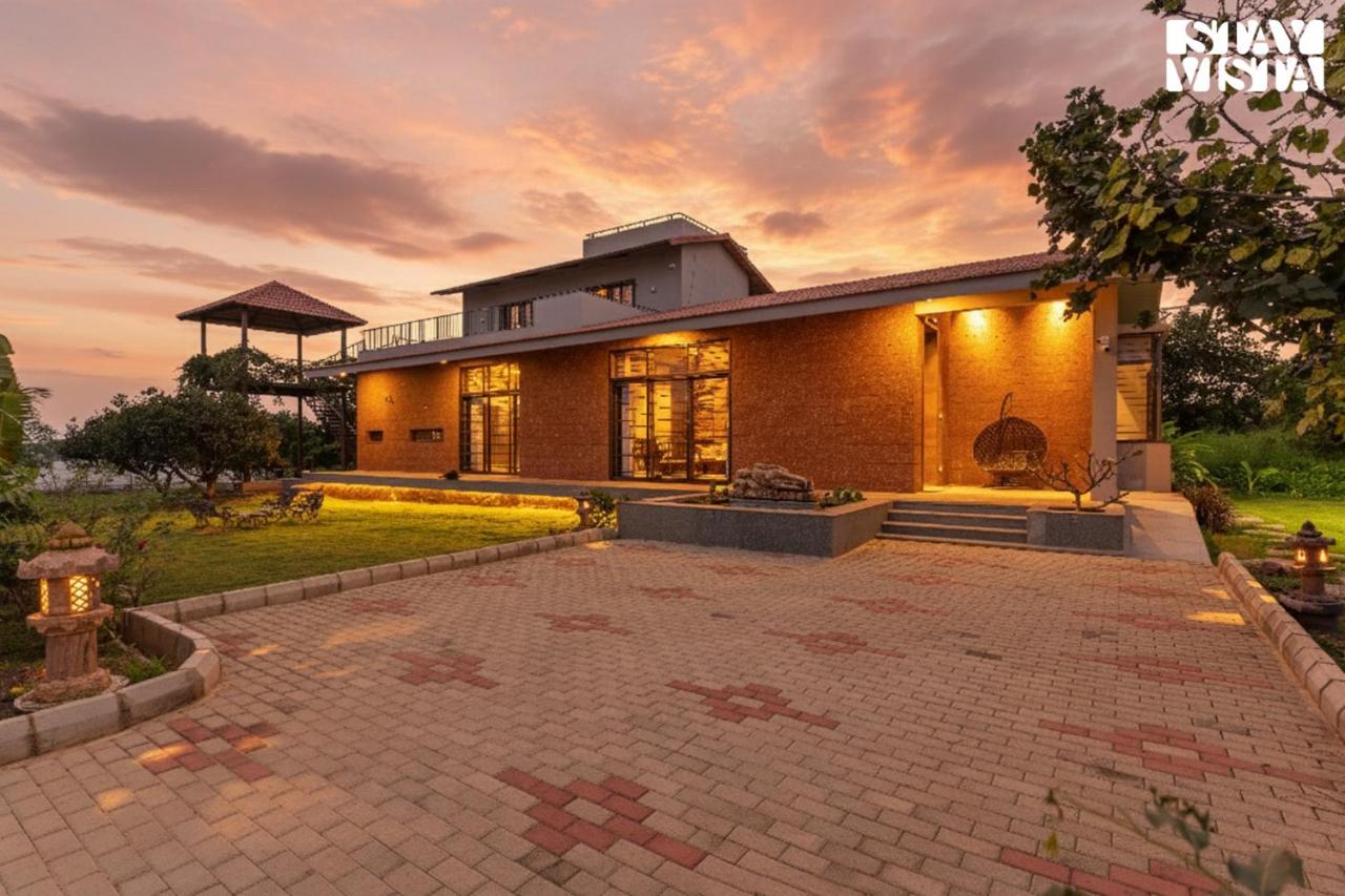 StayVista at Zen Grove with Bonfire, Lawn - B&B Hyderabad