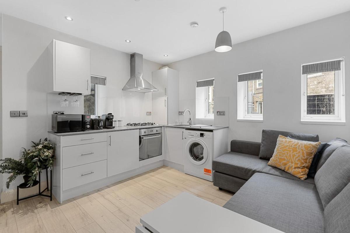Stylish One-Bedroom Apartment near Balham Station - B&B London