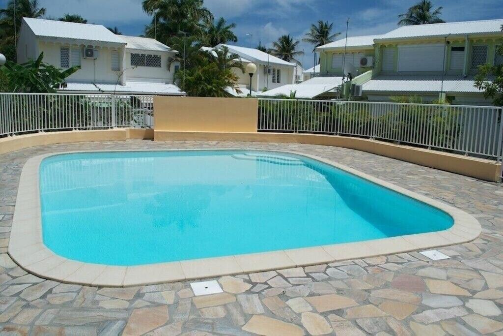 Studio Lian ke , au coeur de la marina - B&B Saint-François