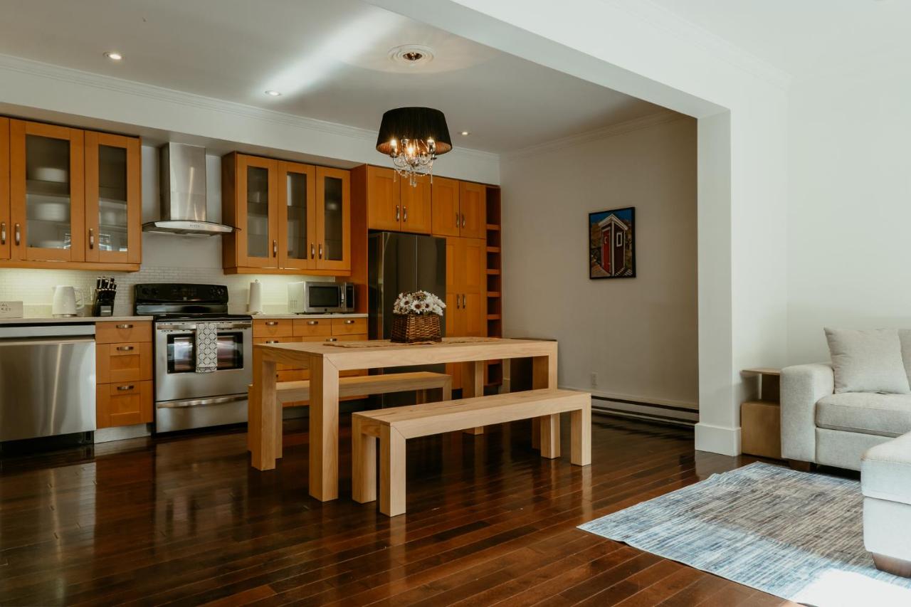 Modern Townhouse in the Heart of Downtown - B&B San Juan de Terranova